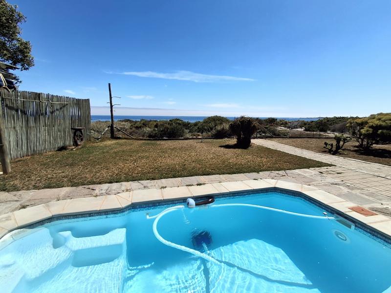 5 Bedroom Property for Sale in Duyker Eiland Western Cape